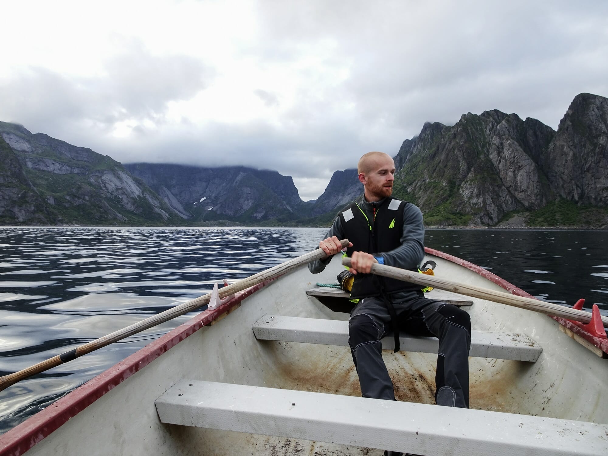 Navigation dans le Reinefjord