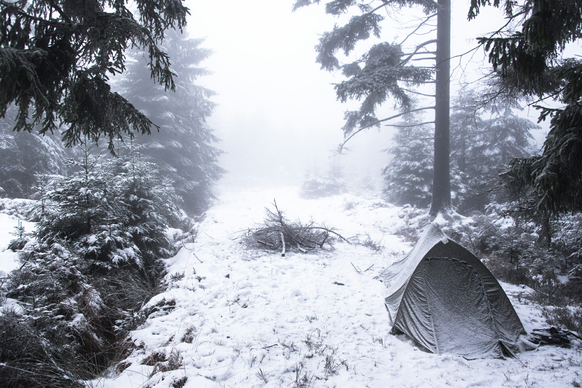 Bivouac hivernal dans les Hautes Fagnes