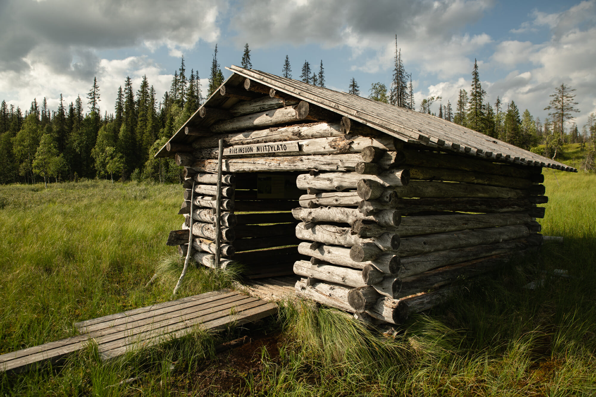 Rando dans le parc national de Riisitunturi en Laponie finlandaise