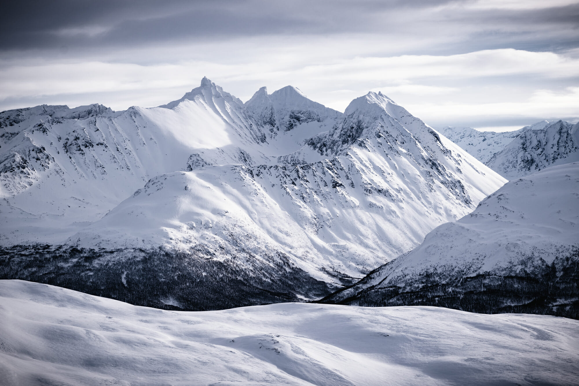 Ascension du Tromsdalstinden en raquette