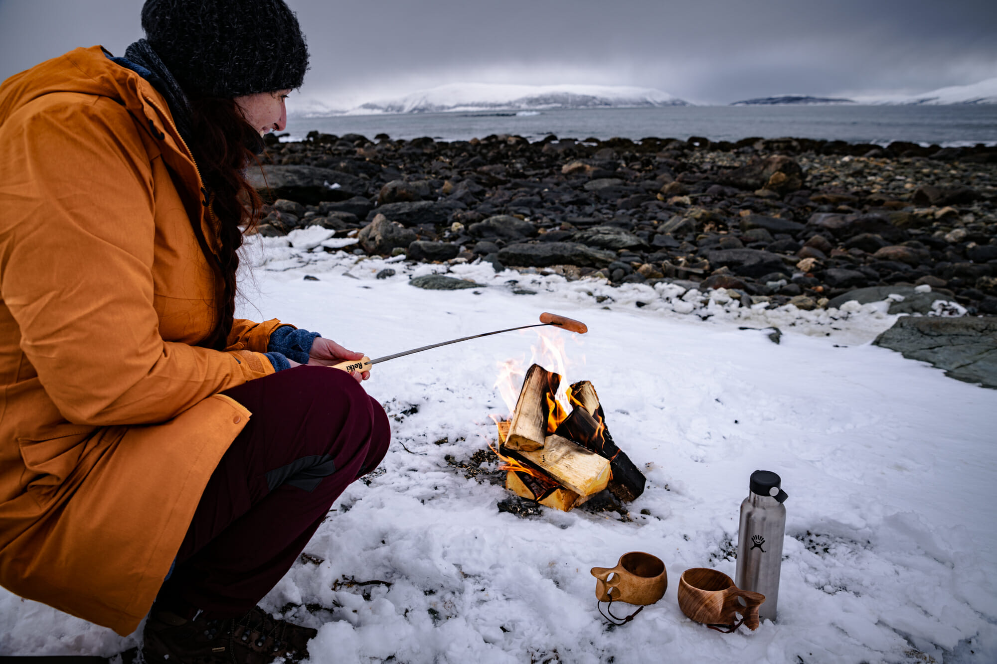 Petit feu et grillpølse dans les Alpes de Lyngen