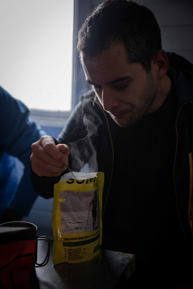 Repas dans une cabane sur le Kungsleden