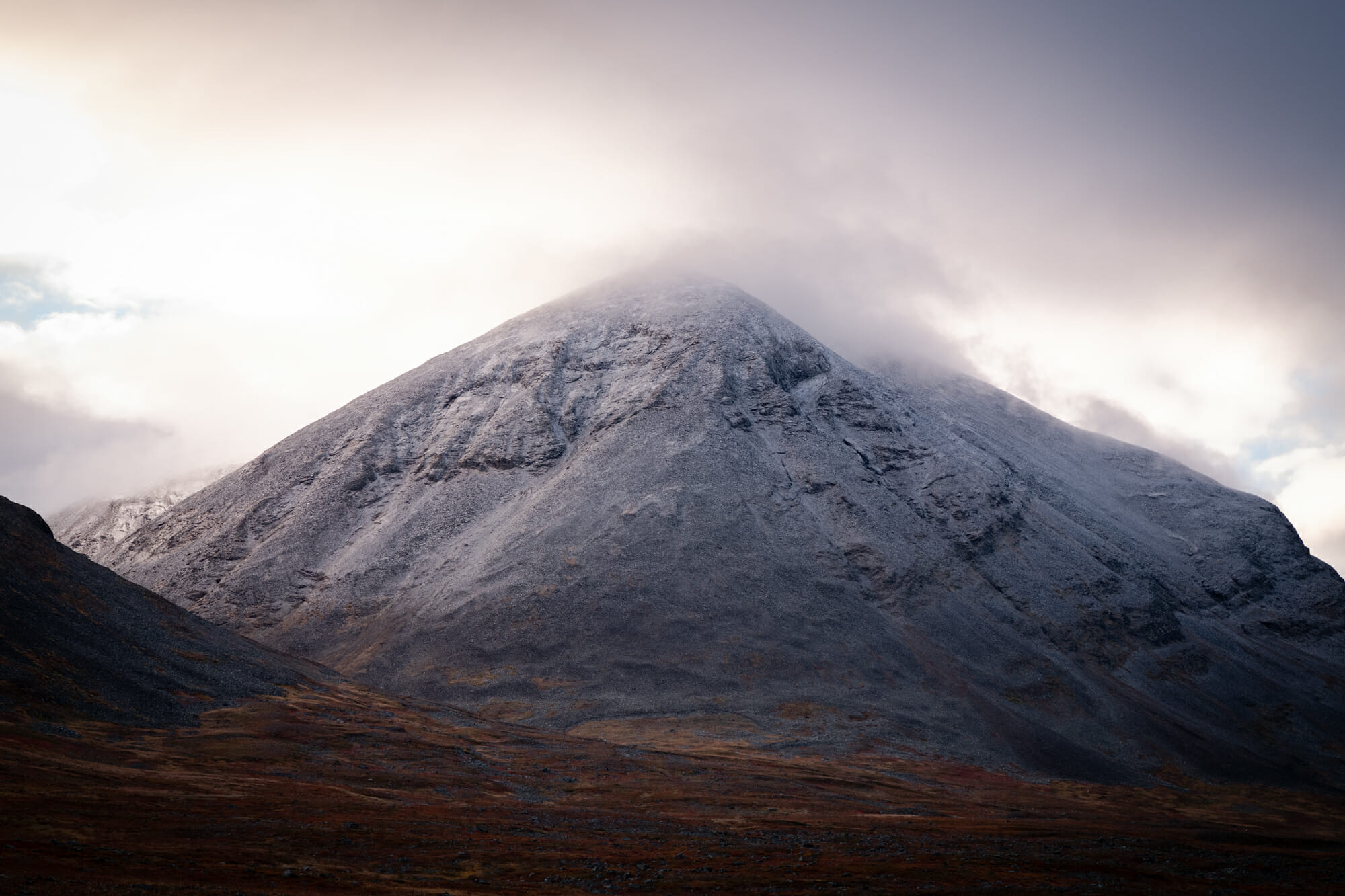 Soupoudrage des sommets sur le Kungsleden