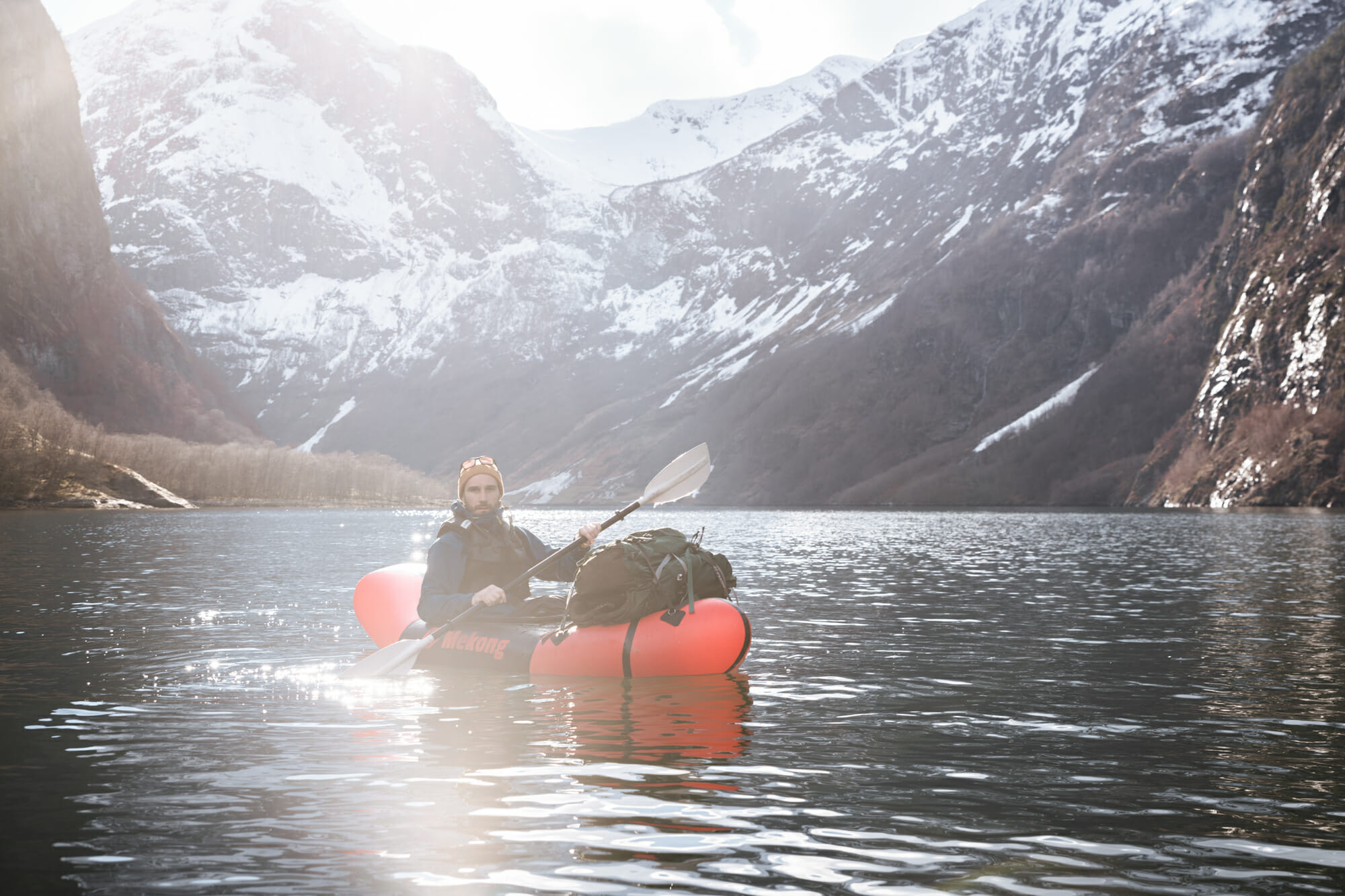 Packraft dans le Nærøyfjord