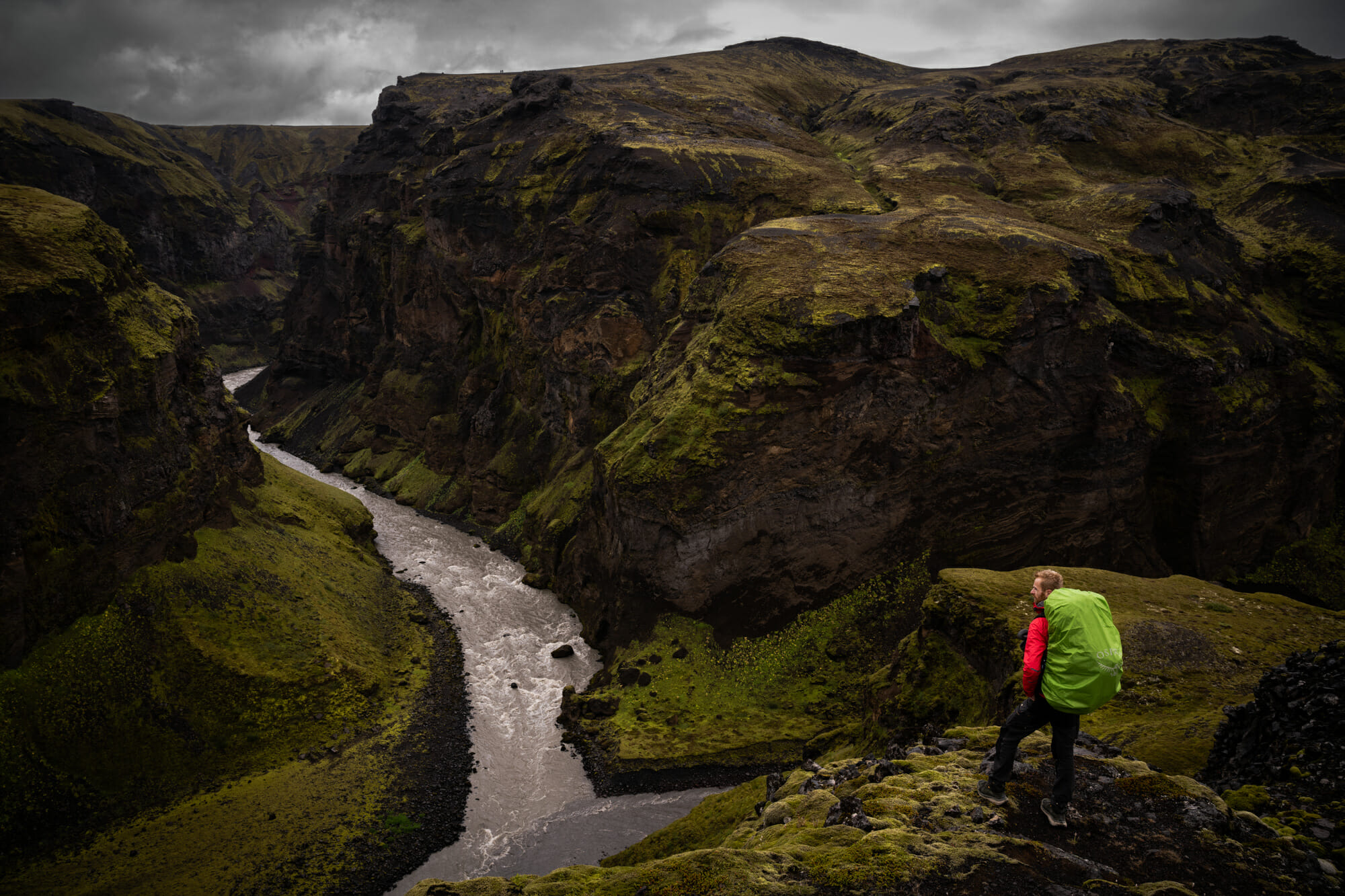 Canyon de Markarfljótsgljúfur pendant l'Iceland Trail le long du Laugavegur
