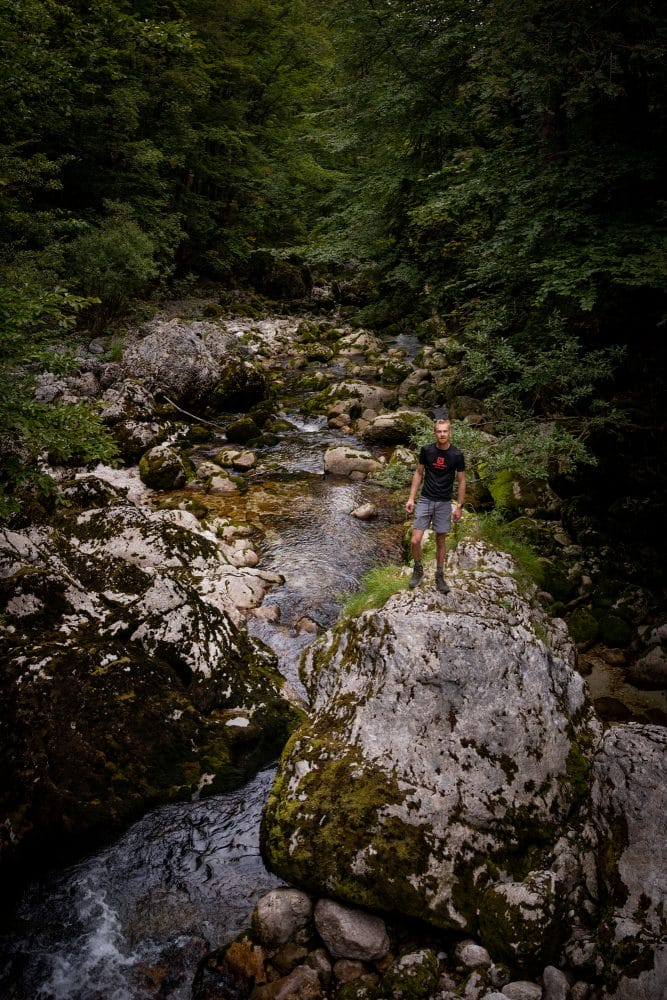 Randonnée dans le Triglav lors du Packraft Trail Slovénie