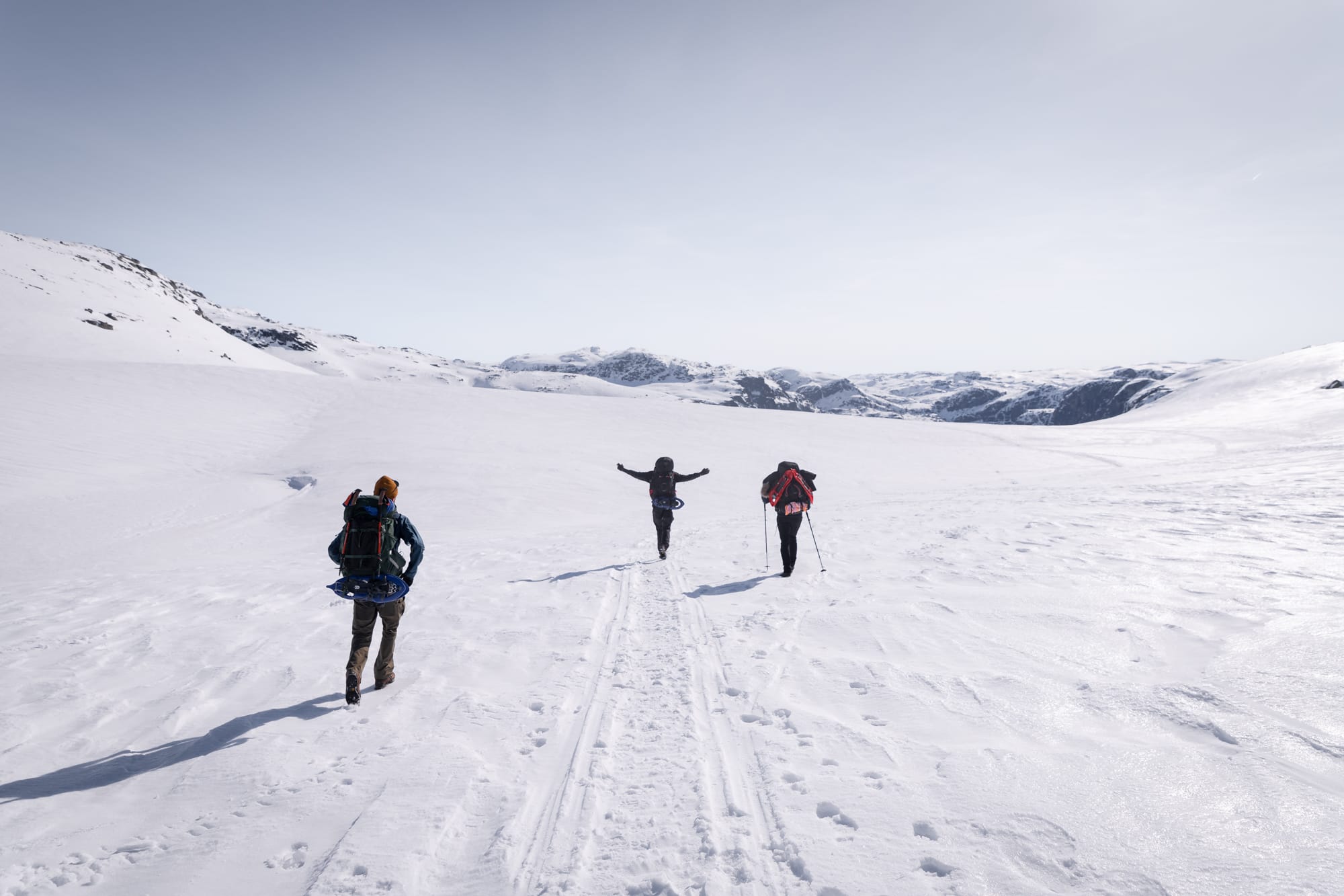 Randonnée à la trolltunga en hiver