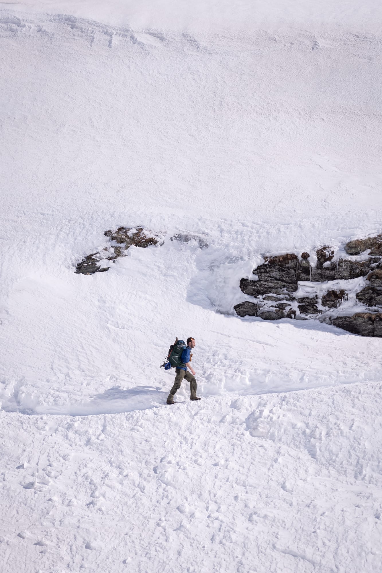 Randonnée à la trolltunga en hiver