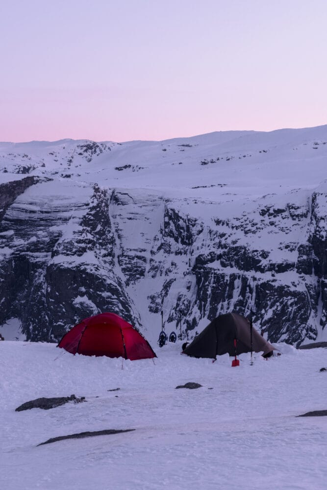 Bivouac à Trolltunga en hiver